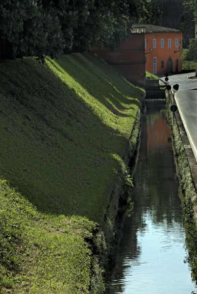 Lucca Canal